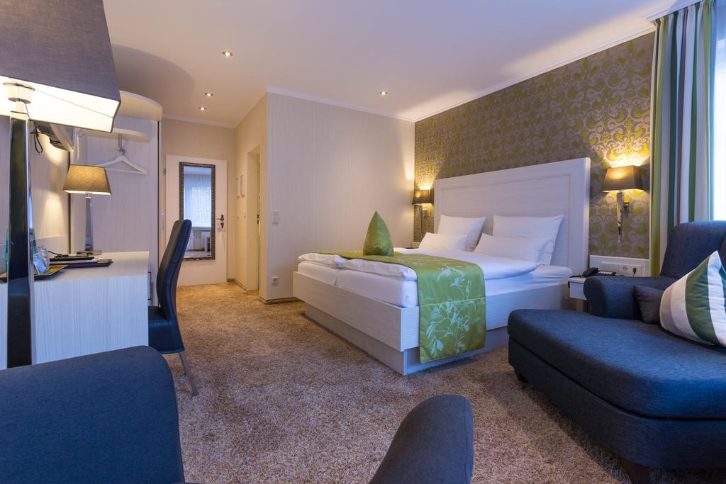 Hotel Garni Fuerst Von Waldeck Willingen  Exterior photo