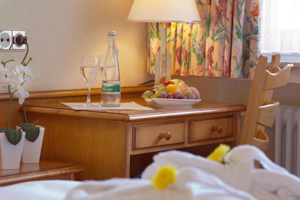 Hotel Garni Fuerst Von Waldeck Willingen  Room photo